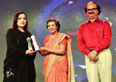 Bashundhara LP Gas, Paper get Superbrands award