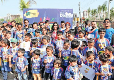 Hundreds join Bashundhara Diapant Kids Run