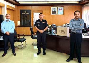 Bashundhara Group provides 50,000 masks, 1,400 packets of food items for RAB
